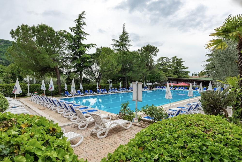 Hotel Royal Garda (Verona) Exterior foto