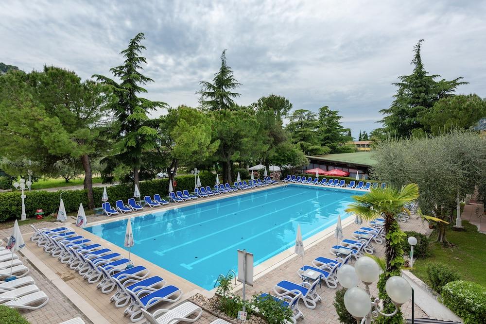Hotel Royal Garda (Verona) Exterior foto